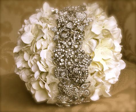 ForeverFreshFlorals.com: Brooch bouquets