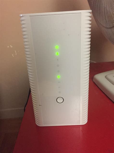 Rogers Gigabit modem not working. 2nd light from top keeps blinking ...