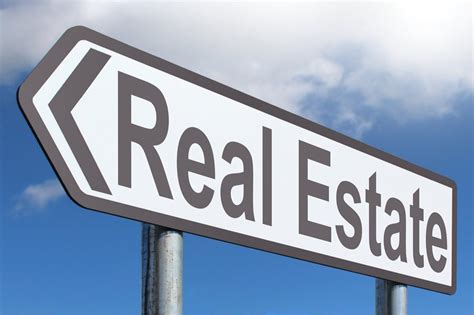 Real Estate - Highway Sign image