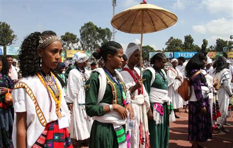 In pictures: Ethiopians drum for unity - BBC News