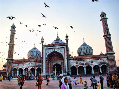 India Hosts Religious Dialogue between Islam, Hinduism