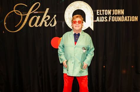 Elton John, Sons & Husband Unveil Saks Christmas Display – Billboard