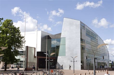 Gallery of AD Classics: Kiasma Museum of Contemporary Art / Steven Holl Architects - 7