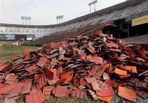 Defunct Candlestick Park featured The Beatles