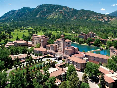 The Broadmoor Hotel – Colorado Springs, CO | Historic Luxury 5-Star ...