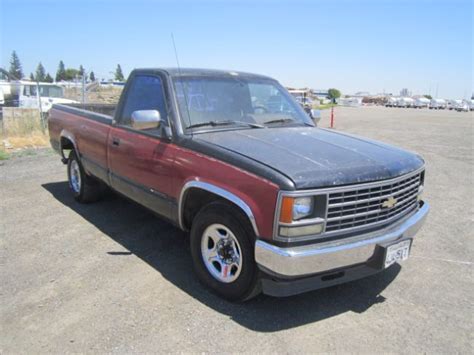 1990 Chevrolet 2500 Cheyenne Pickup Truck