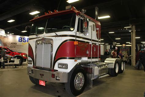 The Only Old School Cabover Truck Guide You'll Ever Need