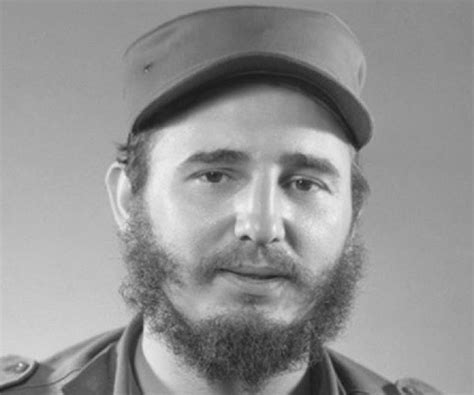 Fidel Castro Biography - Childhood, Life Achievements & Timeline