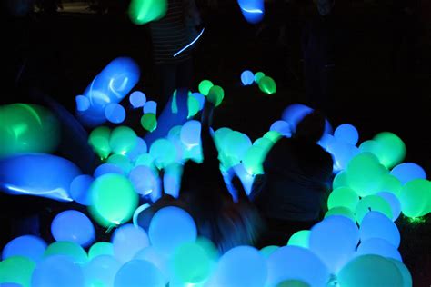 Glow In The Dark Balloons | Party Favors Ideas