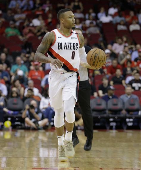 Lillard, Blazers rout struggling Rockets | Inquirer Sports