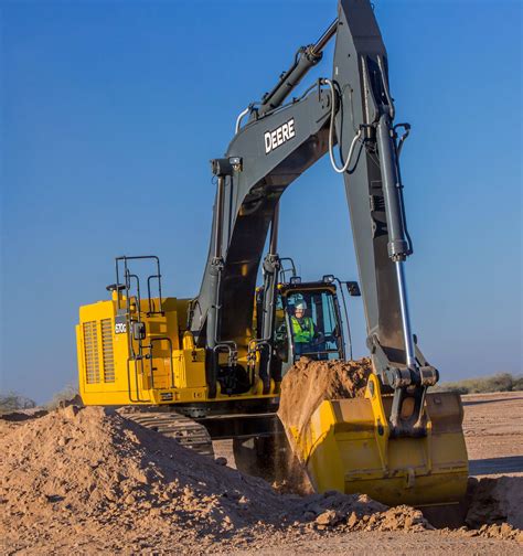 John Deere updates 670G LC excavator with improved hydraulics