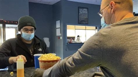 Movie theaters still struggling amid COVID-19 pandemic