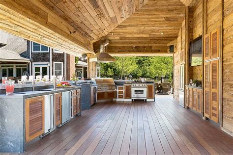 No-Holds-Barred Bachelor Pad: Outdoor Kitchen Pavilion in the Hamptons ...