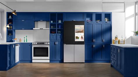 Samsung Bespoke Family Hub+ Refrigerator With 32-inch Screen - Town and Country