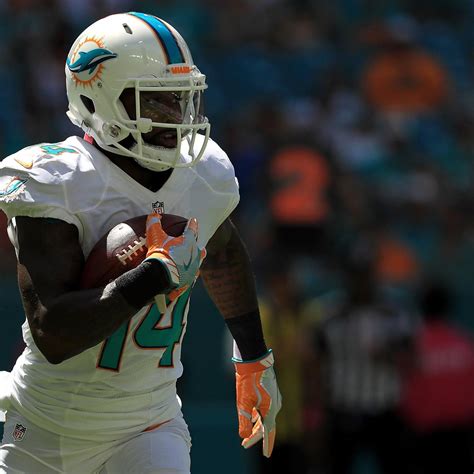 Jarvis Landry Injury: Updates on Dolphins WR's Shoulder and Return ...