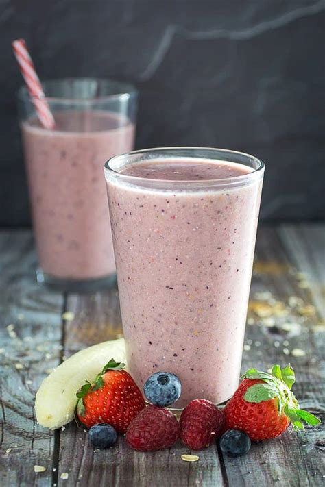 Strawberry Banana Chia Seed Smoothie - Dishing Delish