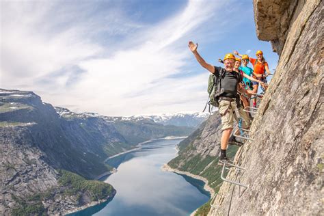 Trolltunga guided hike | Safe trip with a tour guide | trolltunga.com