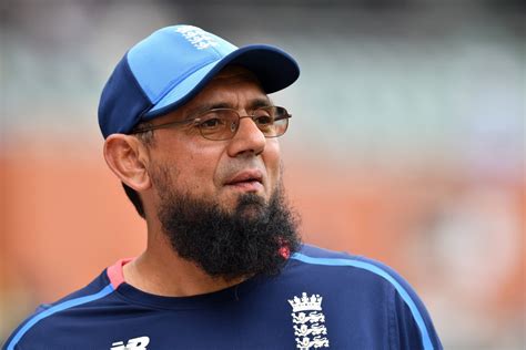 What led to Saqlain Mushtaq becoming 'down and depressed'?