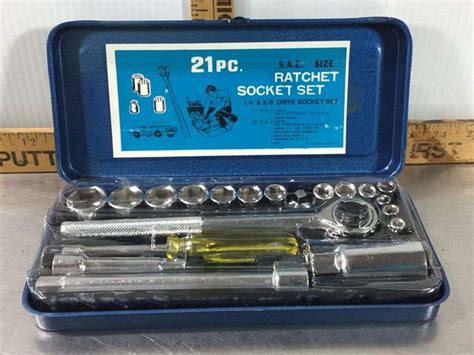 21 Piece Ratchet/Socket Set 1/4” & 3/8” Drive Socket Set - Sherwood Auctions