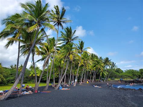 Punaluu Black Sand Beach, Pahala - Hawaii Beaches