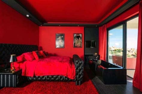 30+ Red Black And Grey Bedroom Ideas - DECOOMO