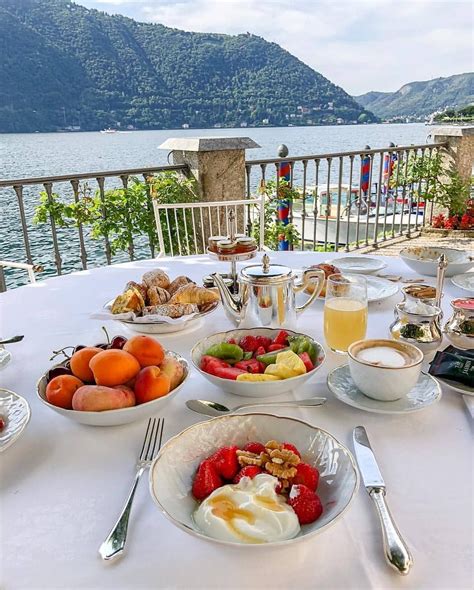 Perfect Breakfast, Breakfast In Bed, Brunch Mesa, Italy Table, Lake Como, Pretty Food, Travel ...