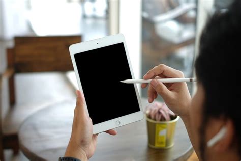 15 Best iPad Drawing Apps To Use in 2024