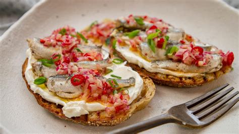 Sardine toast with red onion chilli vinaigrette - Seafood Experts