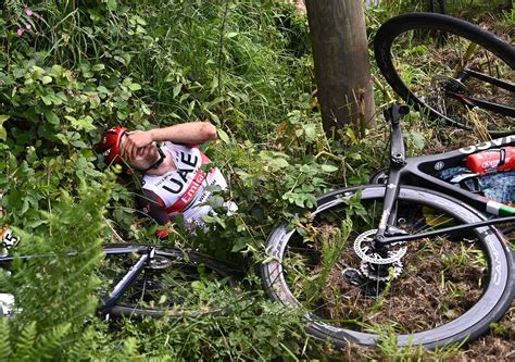 Tour De France Spectator's Sign Causes A Crash The New York Times ...