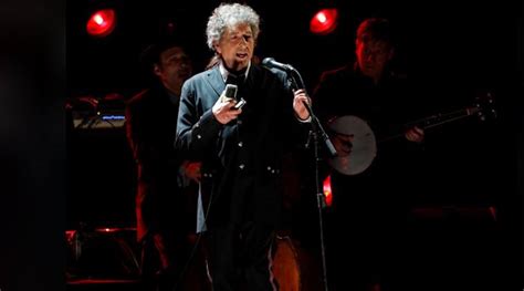 Bob Dylan announces first album of new music since 2012 | Music News ...