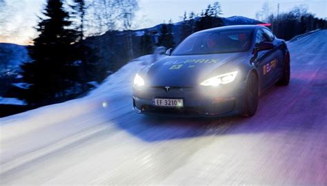 Tesla Model S Shows Impressive Results in Extreme Cold-Weather Testing