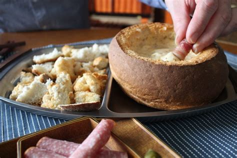 Cheese Fondue - 1970s Retro Inspired Supper - Beachhutcook.com