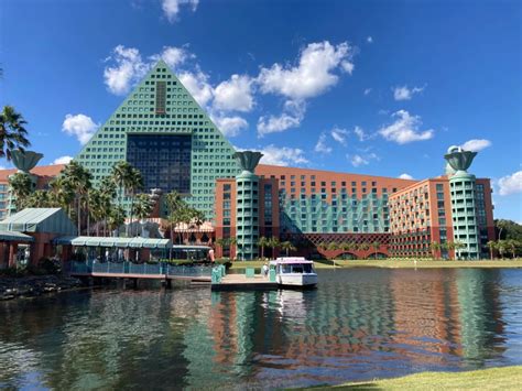 Travel Tuesday: Walt Disney World Dolphin Hotel Review