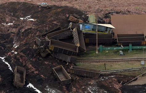 Brazil dam collapse: Hundreds missing after disaster in Brumadinho ...