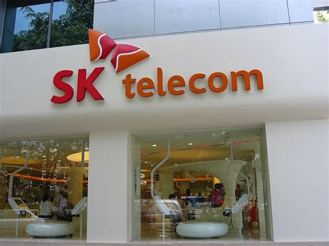 SK Telecom defies Samsung and releases the Galaxy S 5 early ...