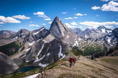 25 BEAUTIFUL Kananaskis Hikes To Tackle