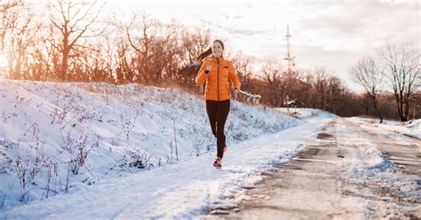 6 Outdoor Winter Running Tips - Athletico