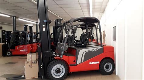 Stellar Machinery | Manitou 4Ton Electric Forklift - Stellar Machinery