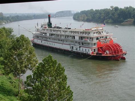 Delta Queen on the Ohio River | Cincinnati ohio, Ohio river, River boat