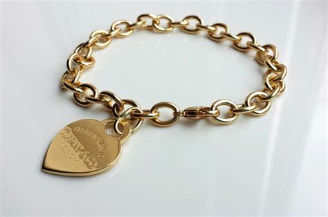 Tiffany & Co. 18k Yellow Gold Return to Heart Charm Bracelet – Large - Bloomsbury Manor Ltd