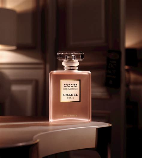 Chanel Coco Mademoiselle L'Eau Privee new floriental perfume guide to scents
