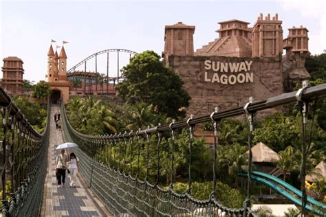 Interesting Places In Malaysia: Sunway Lagoon Theme Park|Selangor|Malaysia