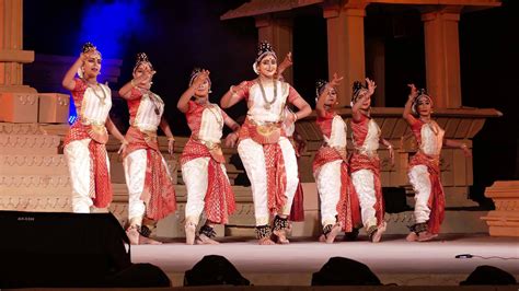 What’s in store at MP’s Khajuraho Dance Festival | Condé Nast Traveller ...