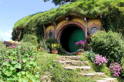 Hobbiton Movie Set - Greenroofs.com