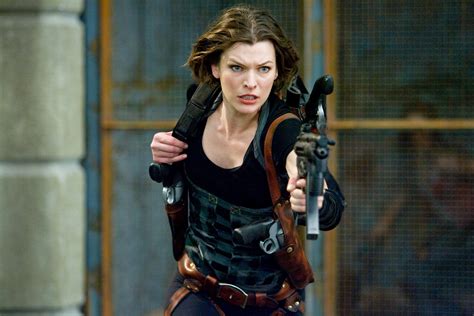 Milla Jovovich in Resident Evil: Afterlife - HD Wallpaper