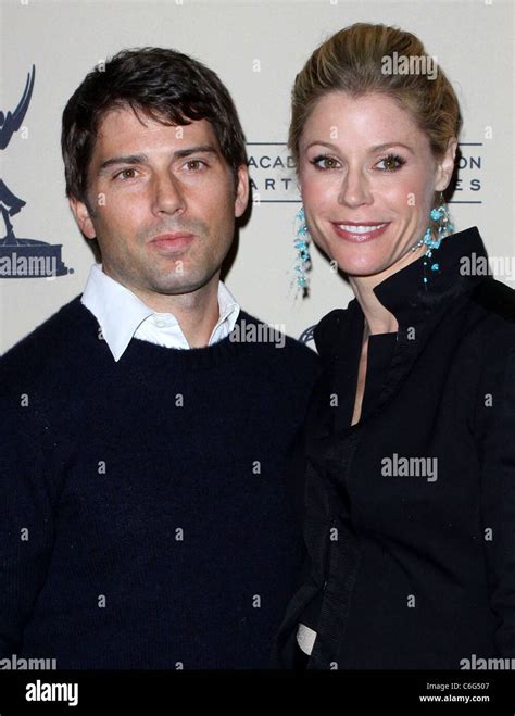 Julie Bowen Husband