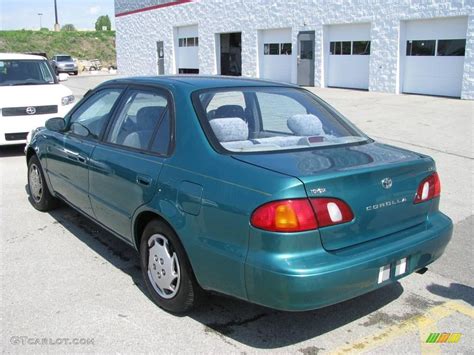 1998 Green Pearl Metallic Toyota Corolla LE #8191457 Photo #3 | GTCarLot.com - Car Color Galleries