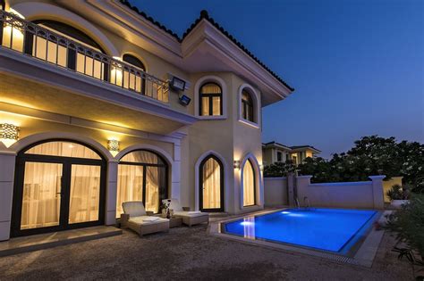 Villa to rent in The Palm Jumeirah, United Arab Emirates with private ...