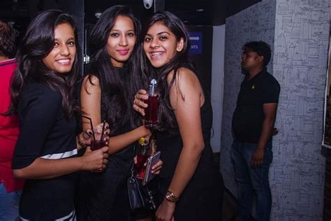 Gather the Squad: Here's Every Ladies Night In Kolkata That Has Free ...