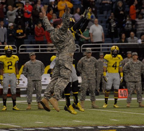 Army All-American Bowl pregame hype | Article | The United States Army